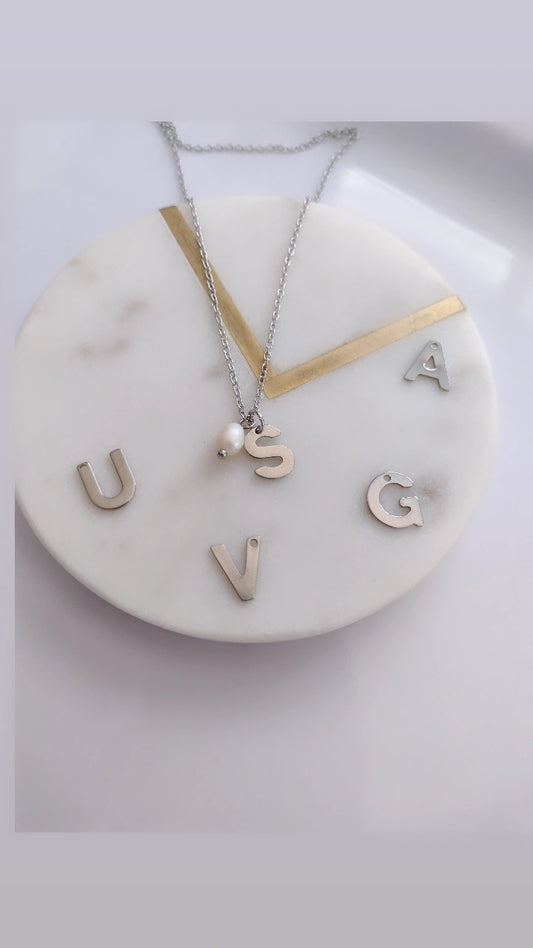 Inicial necklaces plata