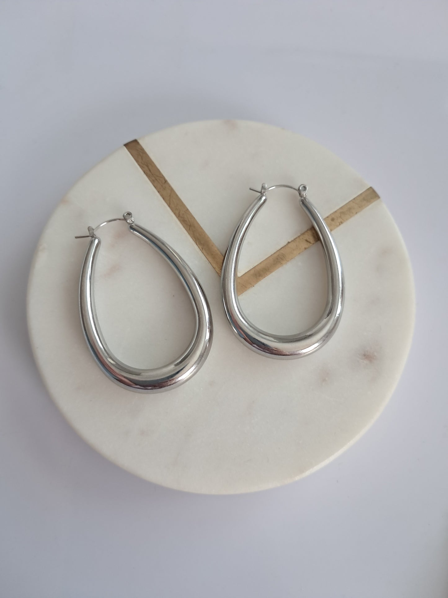 Oval hoops