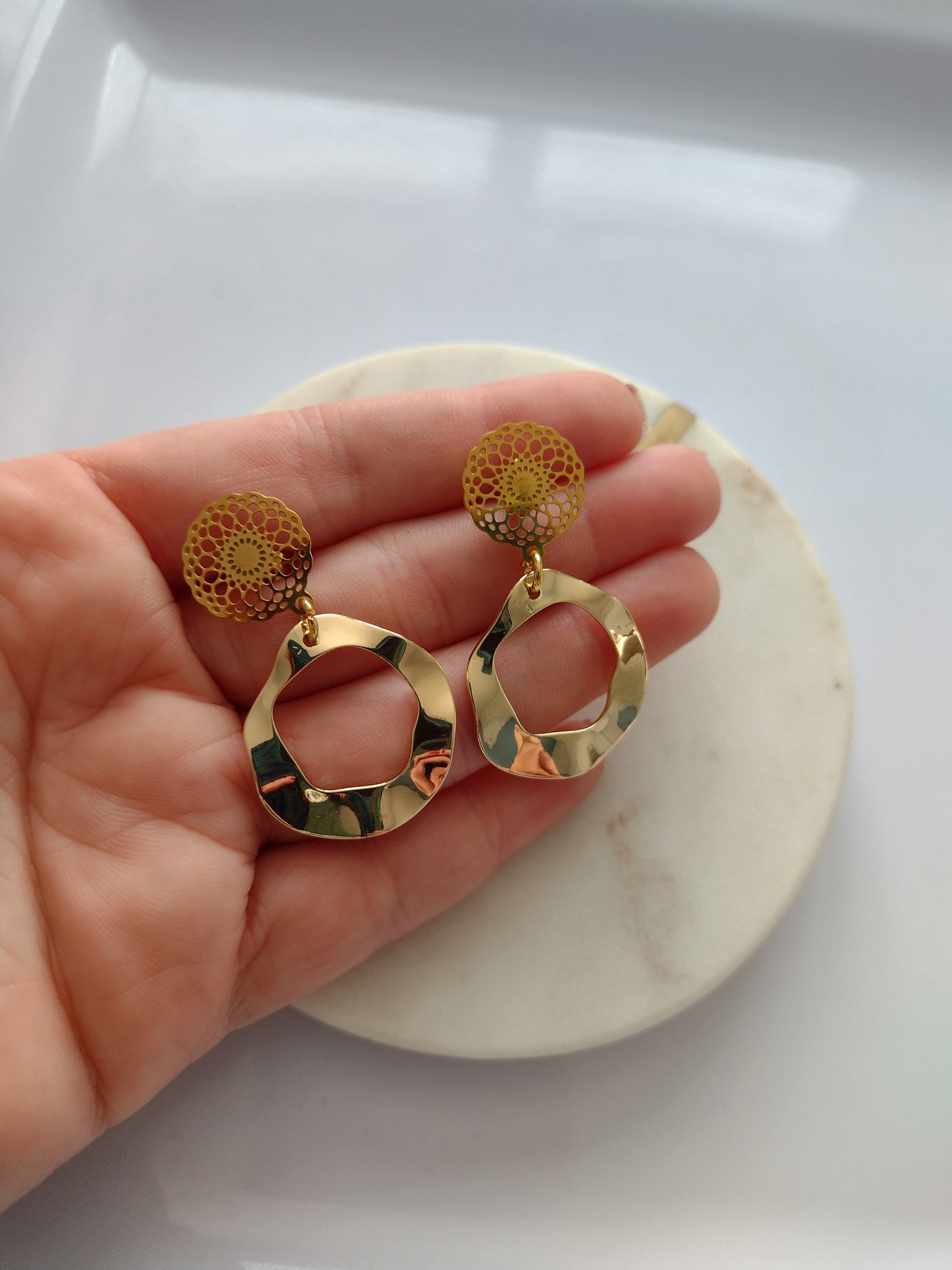 Circle Gold earrings