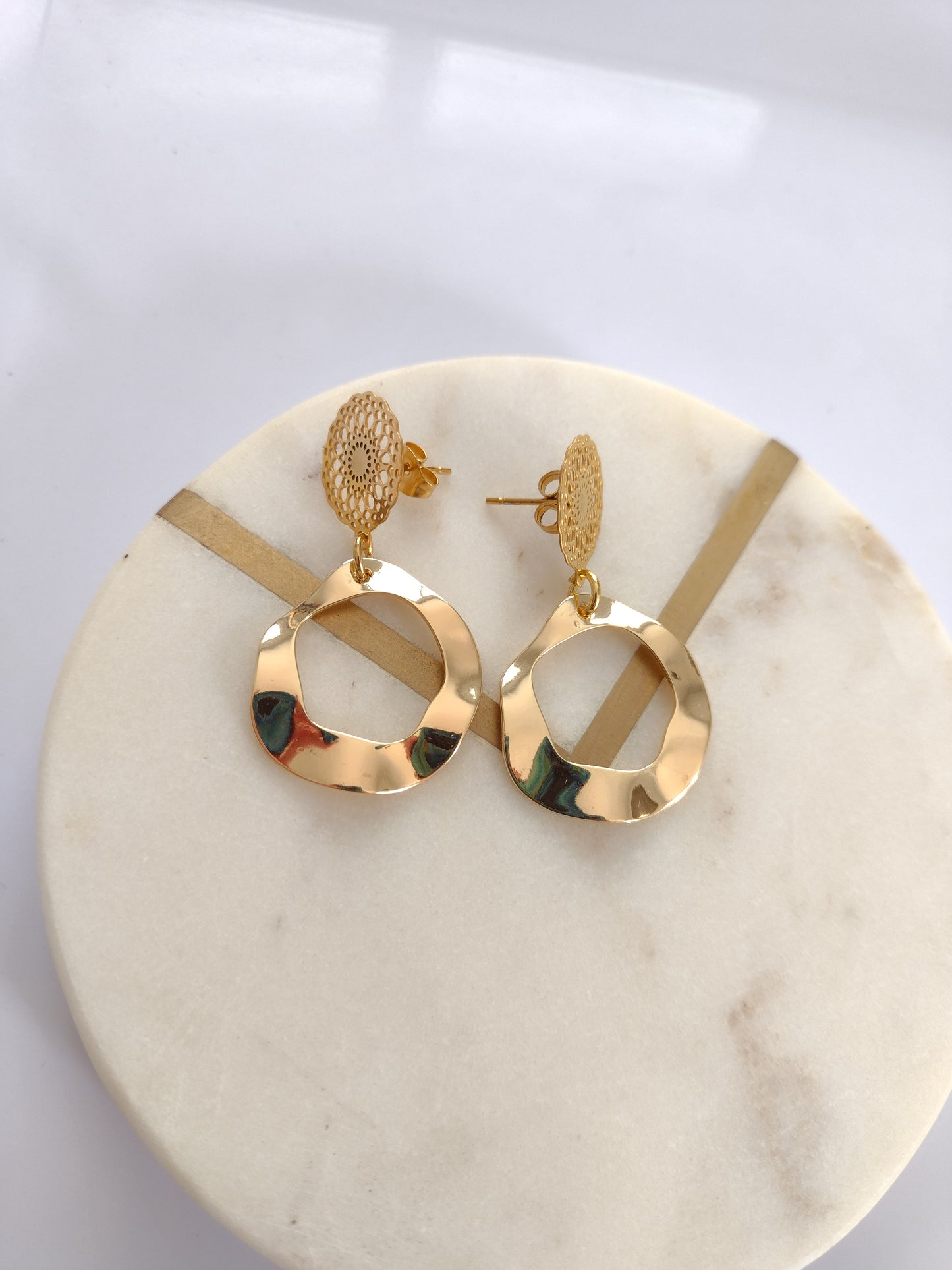 Circle Gold earrings