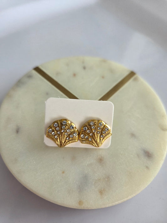 Concha con diamantes