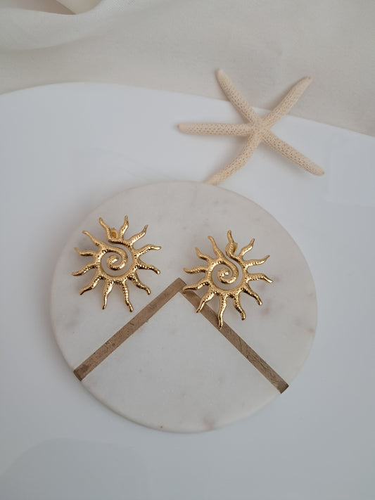 Sol earrings stud