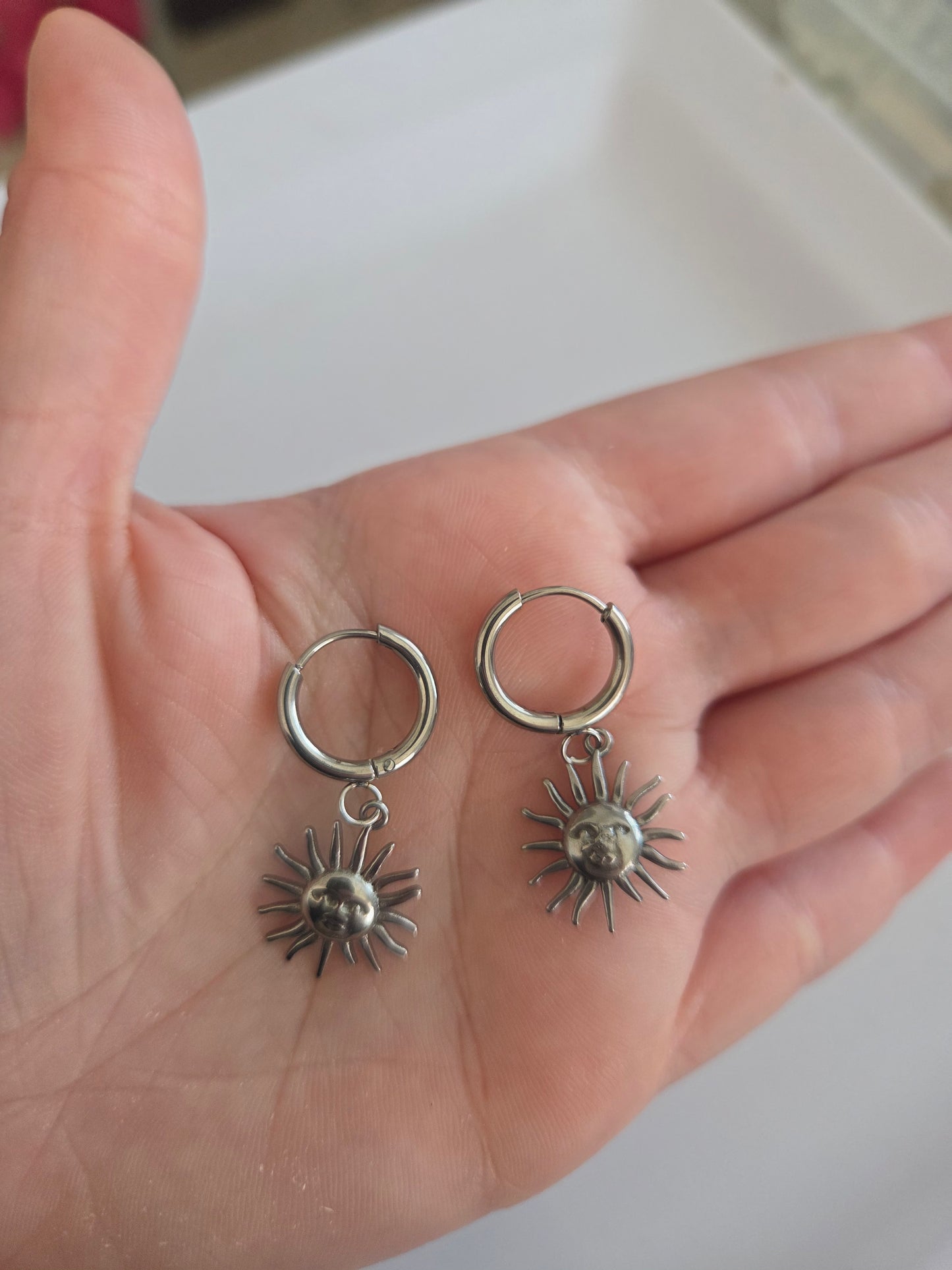 Mini sol earrings