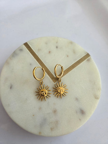 Mini sol earrings
