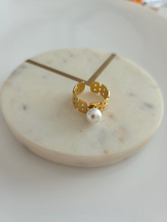 Pearls rings