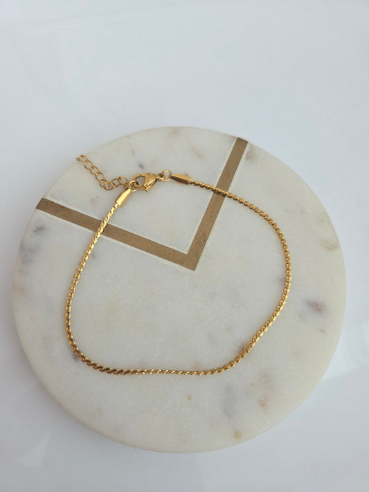 Gold anklet