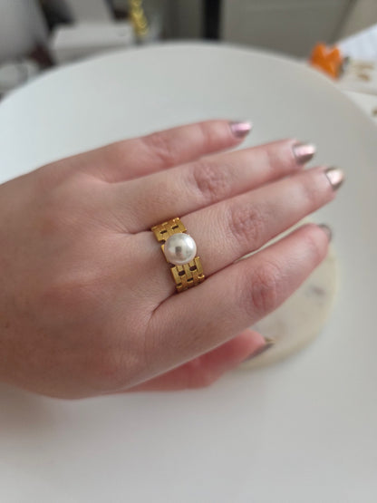 Pearls rings