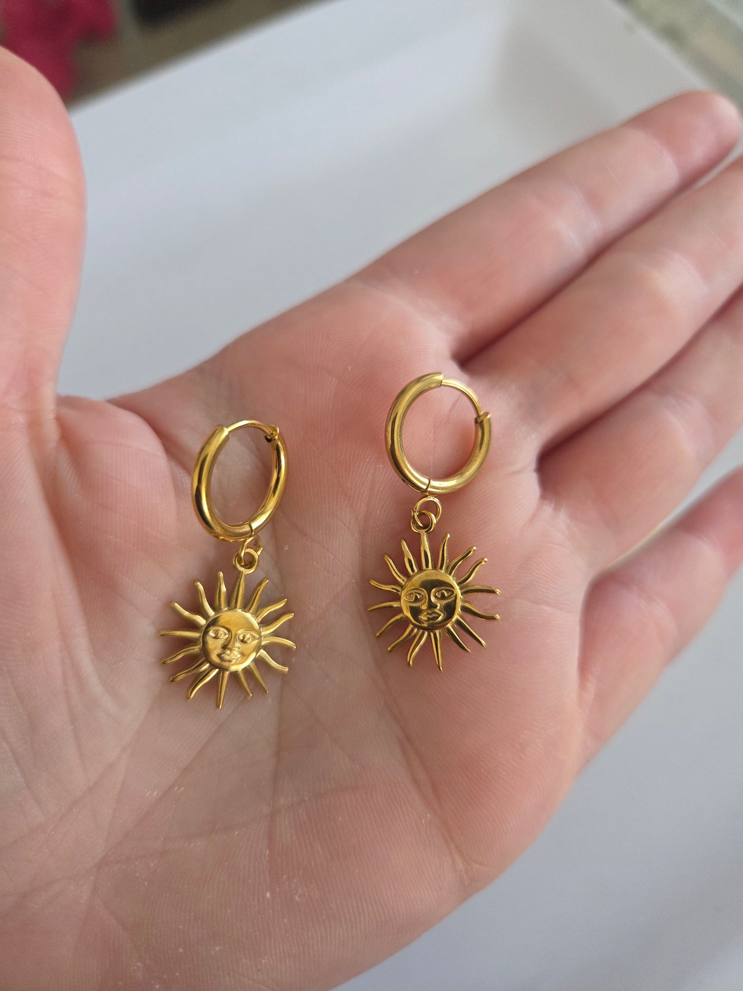 Mini sol earrings