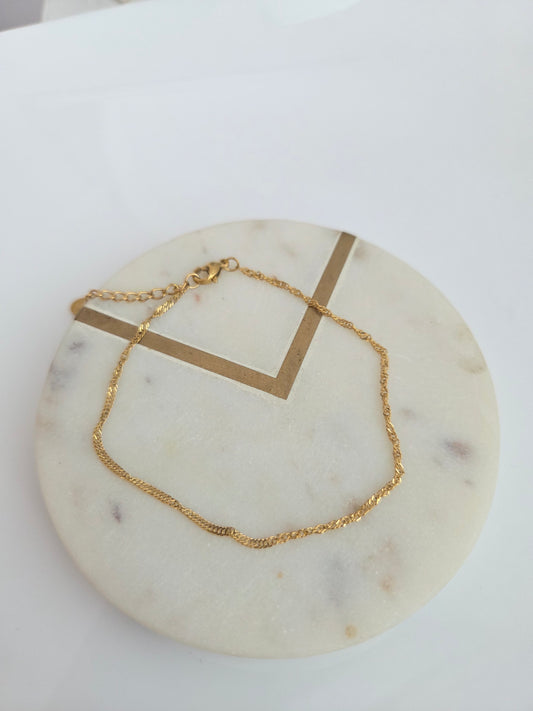 Gold anklet