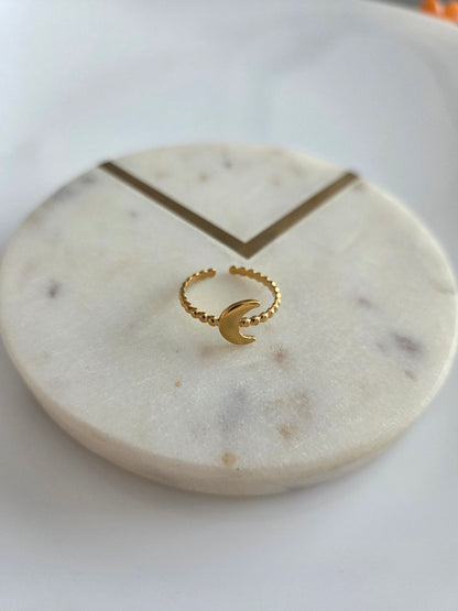 Luna gold ring