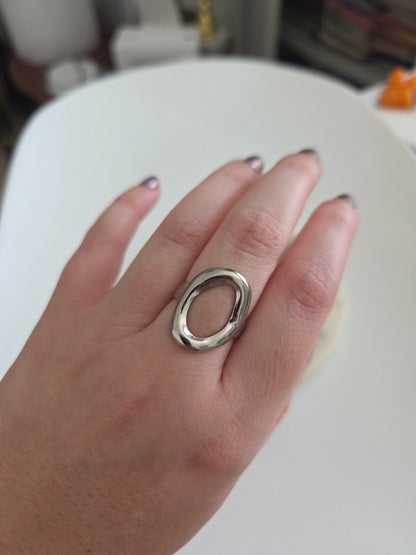 Oval silver ring