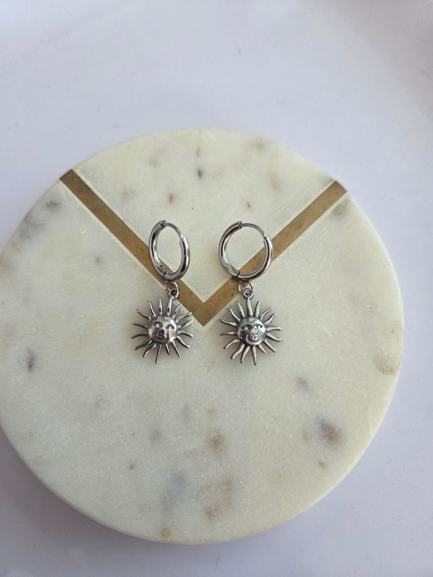 Mini sol earrings