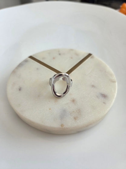Oval silver ring