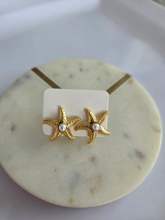 Stud estrella de mar y perla