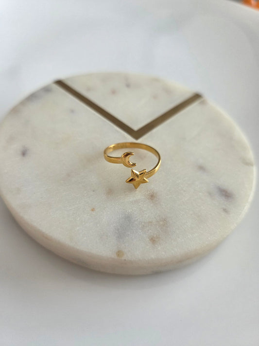 Estrella y luna gold rings