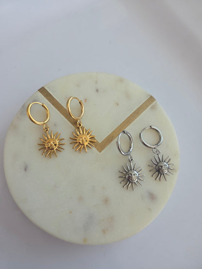 Mini sol earrings