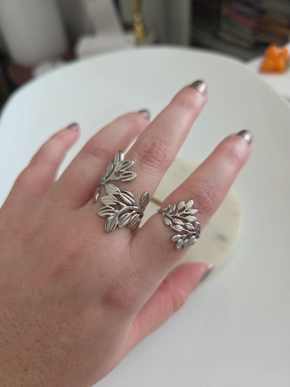 Flower silver ring